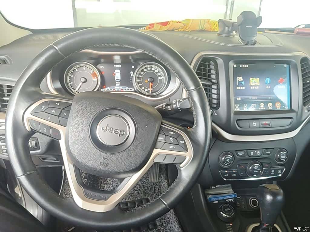 Jeep Cherokee, 2016 10