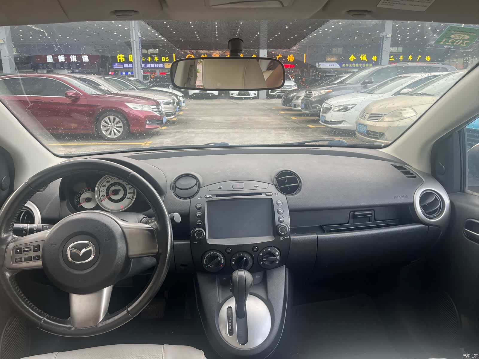 Mazda 2, 2010 6