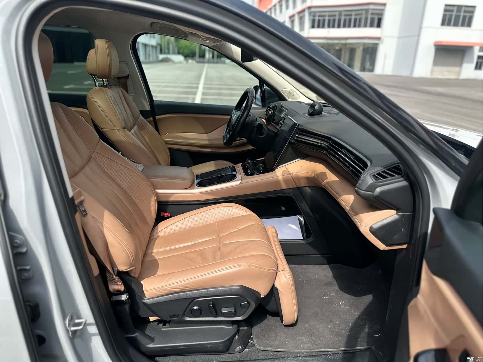 NIO ES8, 2019 9