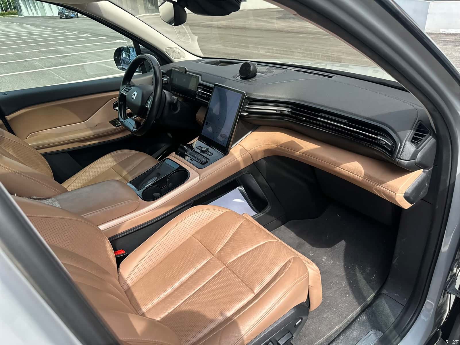NIO ES8, 2019 10
