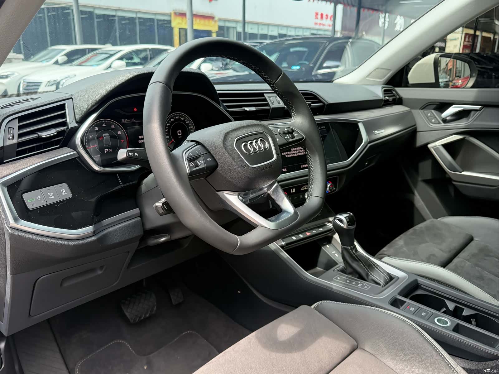 Audi Q3, 2022 14