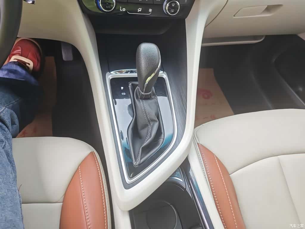 Buick GL6, 2021 14