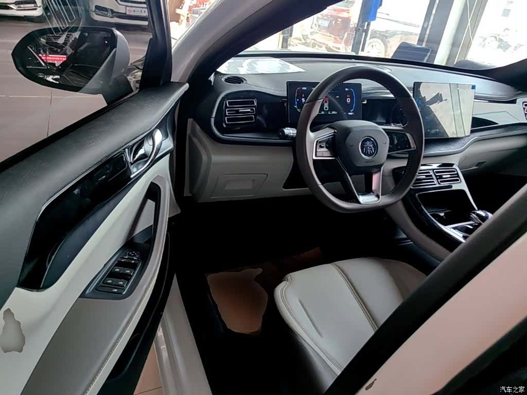 BYD Qin, 2023 16