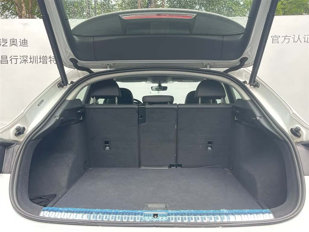 Audi Q3, 2023 13