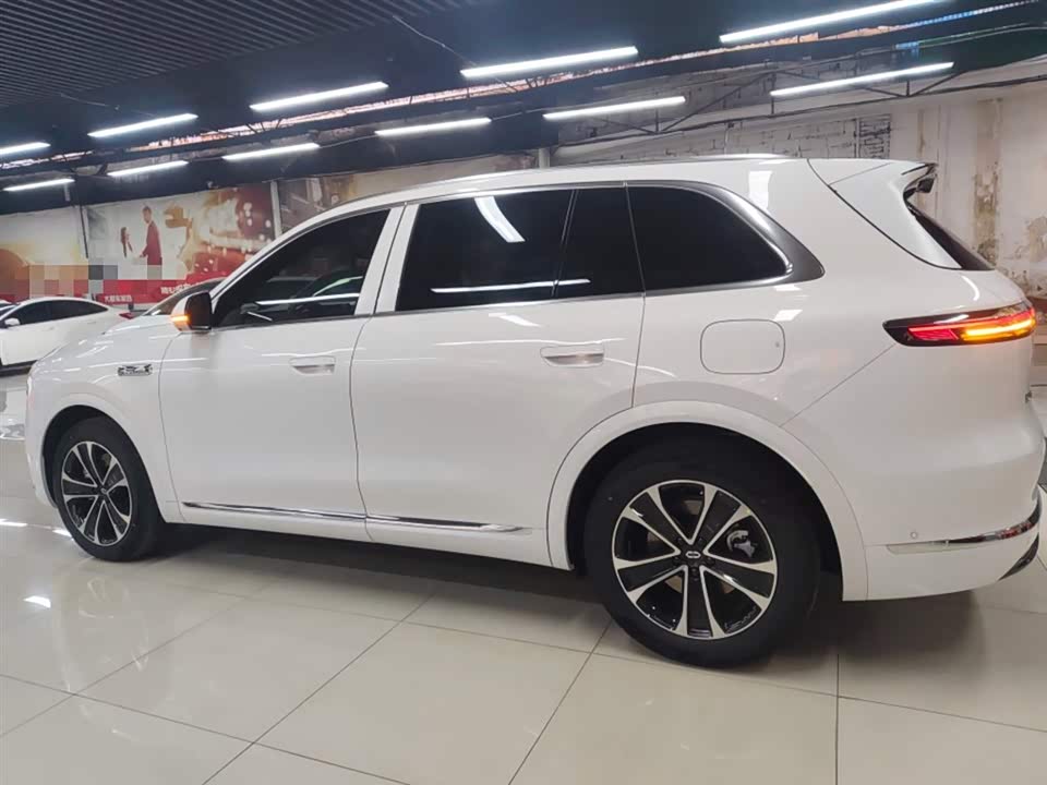 AITO Ask the world M7