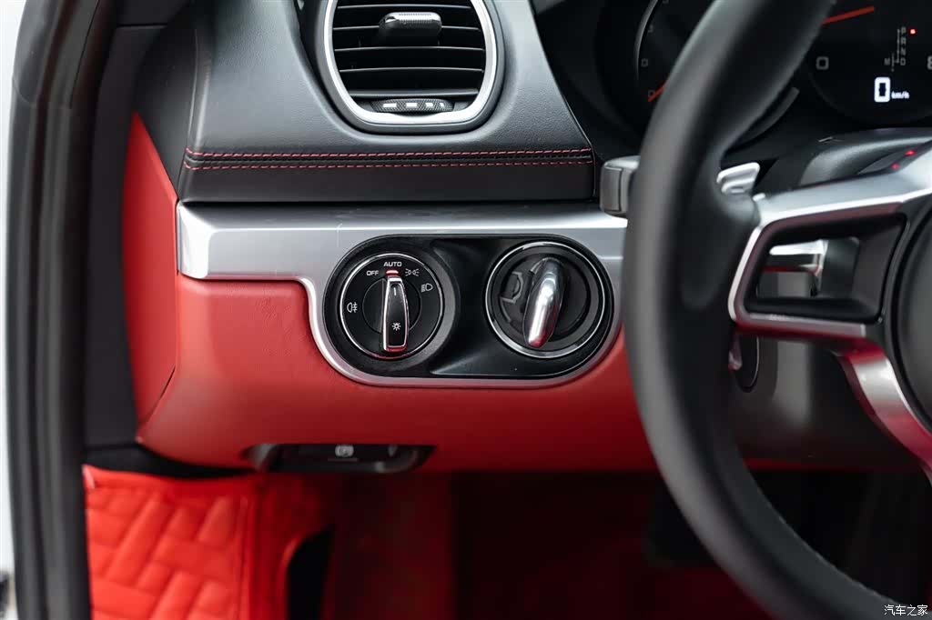 Porsche Cayman, 2018 12