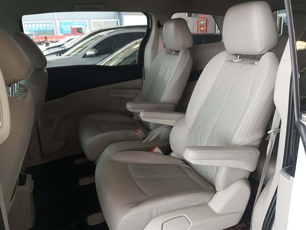 Buick GL8, 2023 13