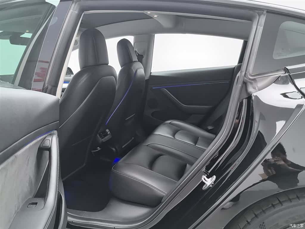 Tesla Model 3, 2023 15