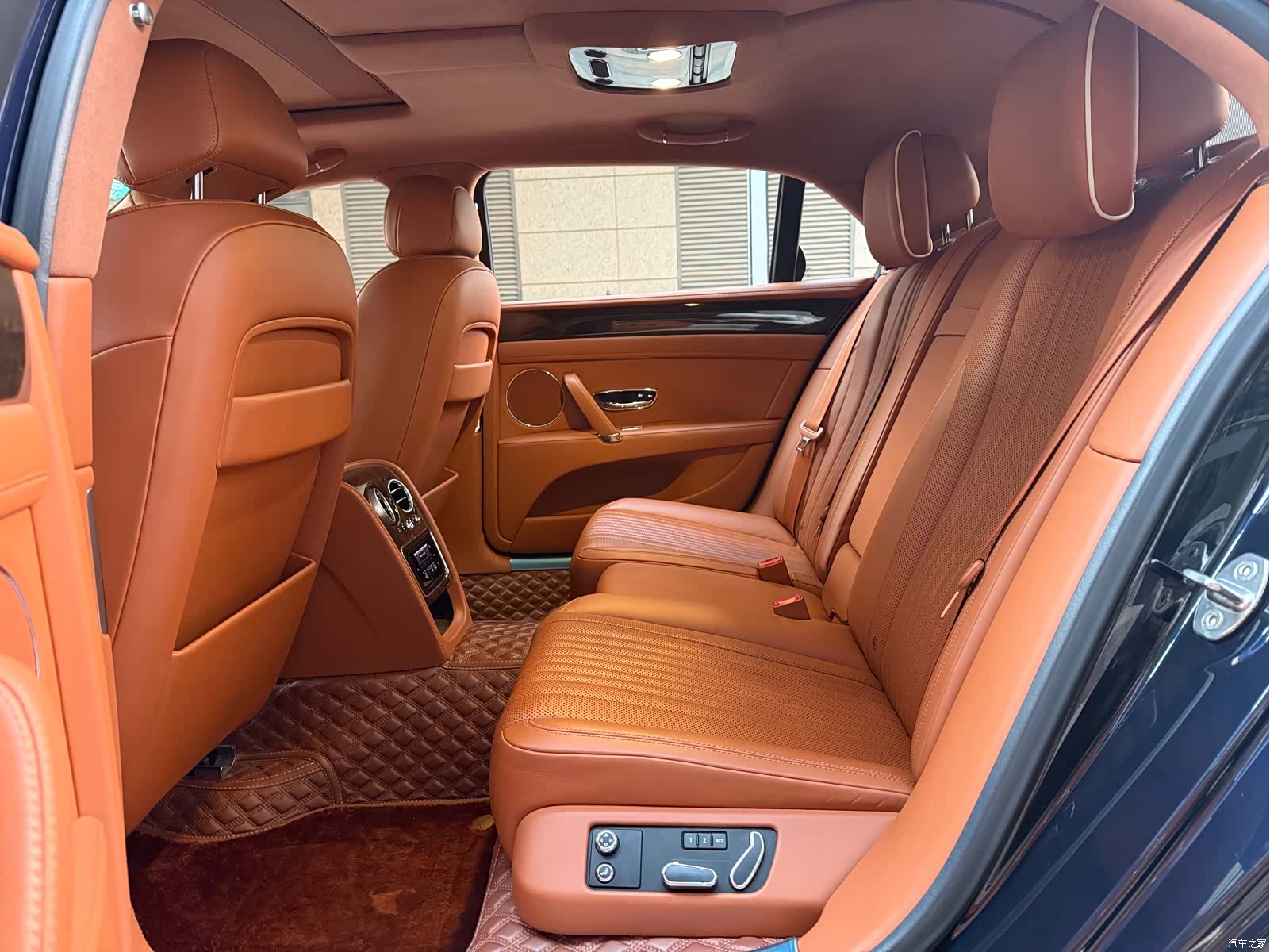 Bentley Flying Spur, 2018 6
