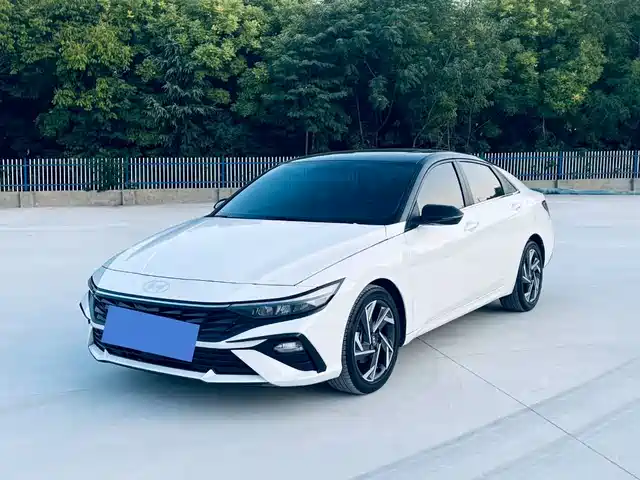 Hyundai Elantra 2023 — купить из Китая под заказ