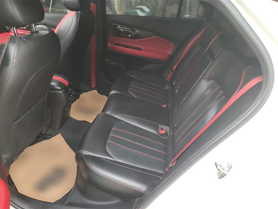 Trumpchi Shadow Leopard