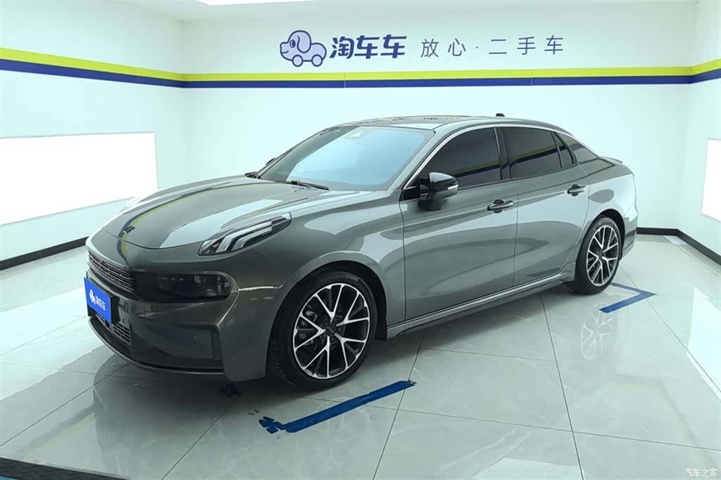 Lynk & Co 02