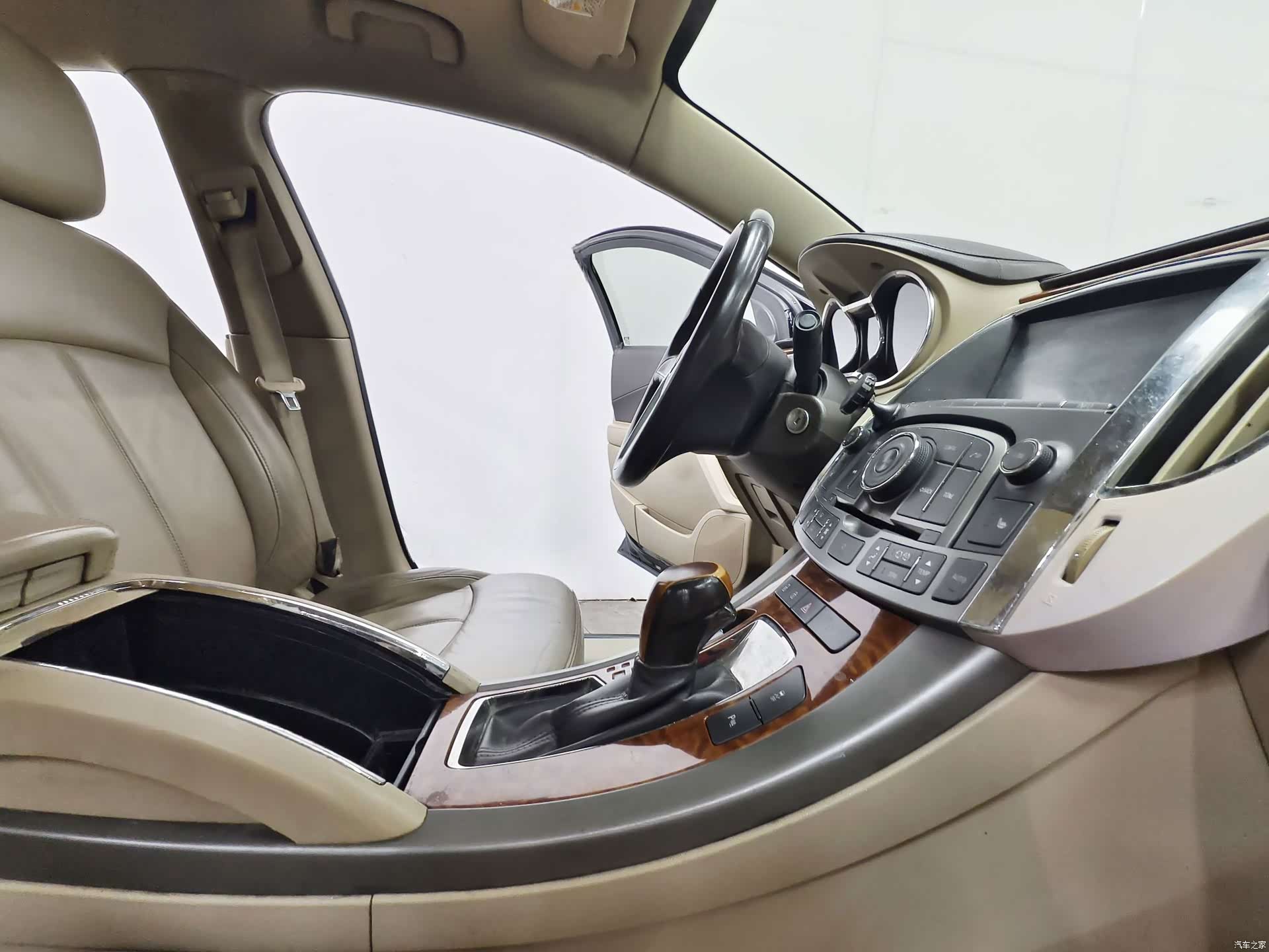 Buick LaCrosse, 2013 15