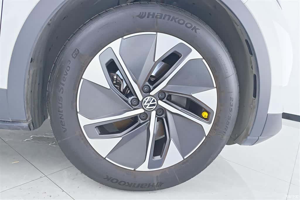 Volkswagen ID.4, 2023 6