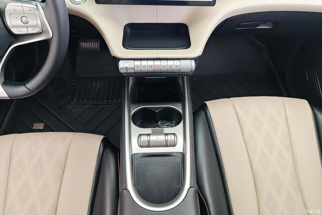 BYD Dolphin, 2026 16