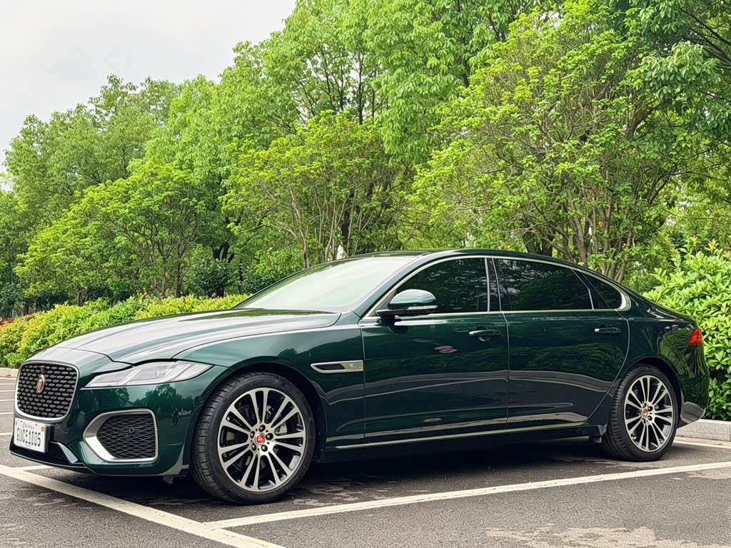 Jaguar XFL