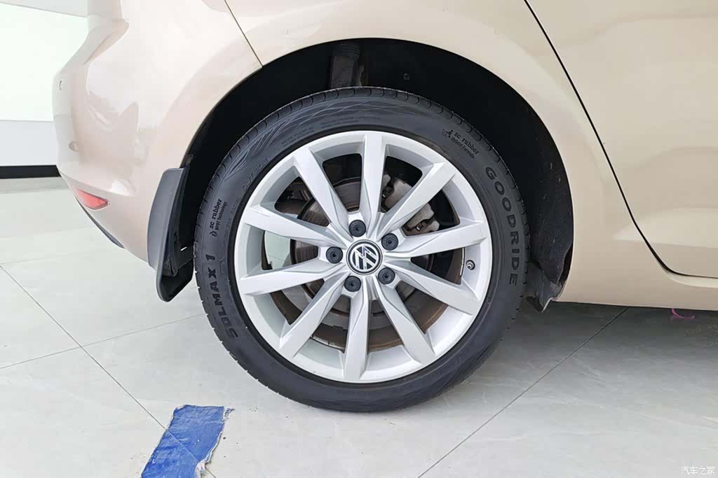 Volkswagen Golf, 2016 6