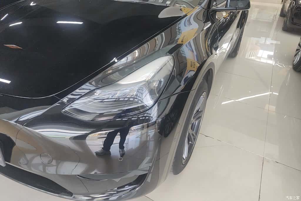 Tesla Model Y, 2024 все фото