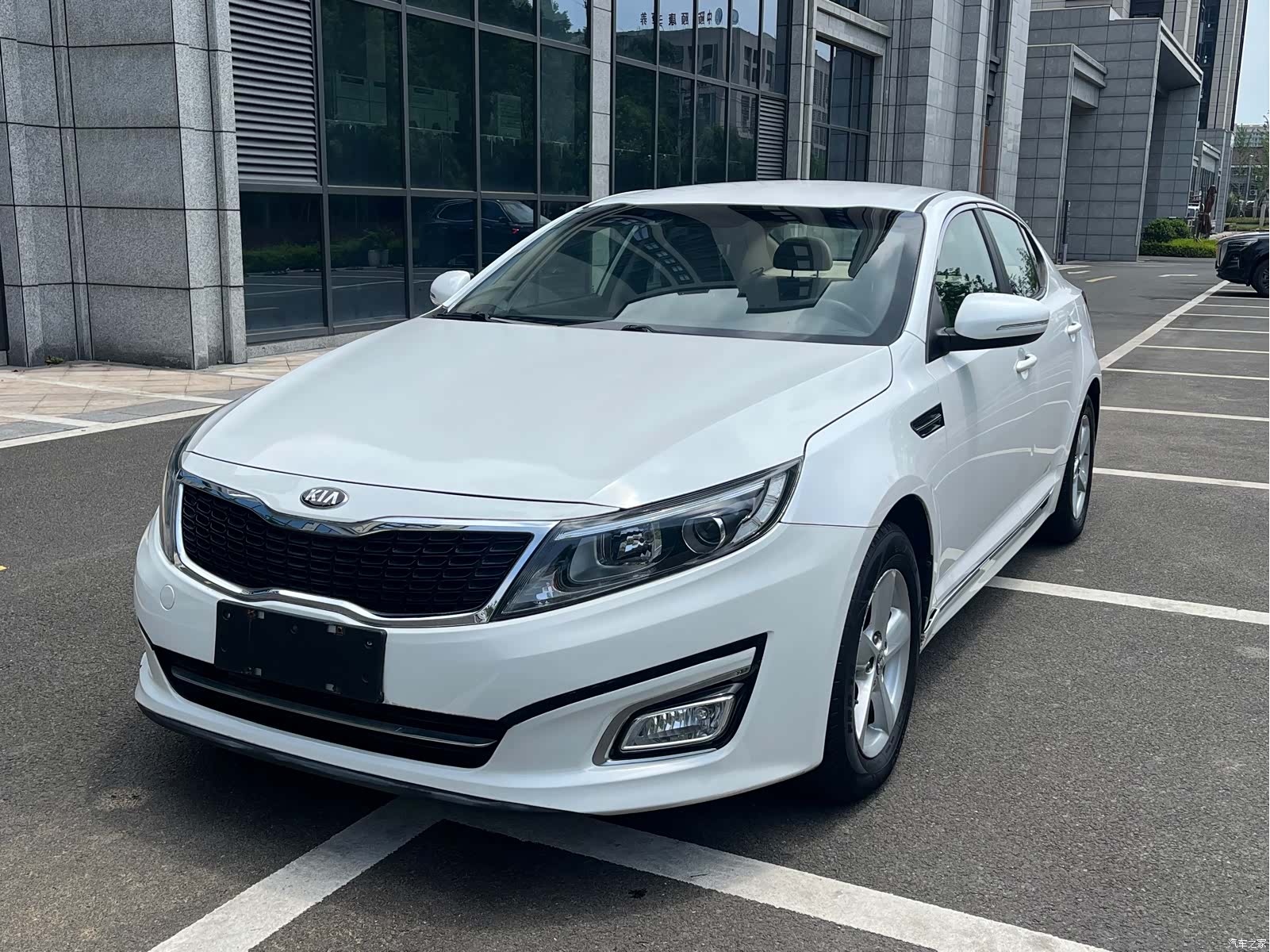 Kia K5, 2014 1