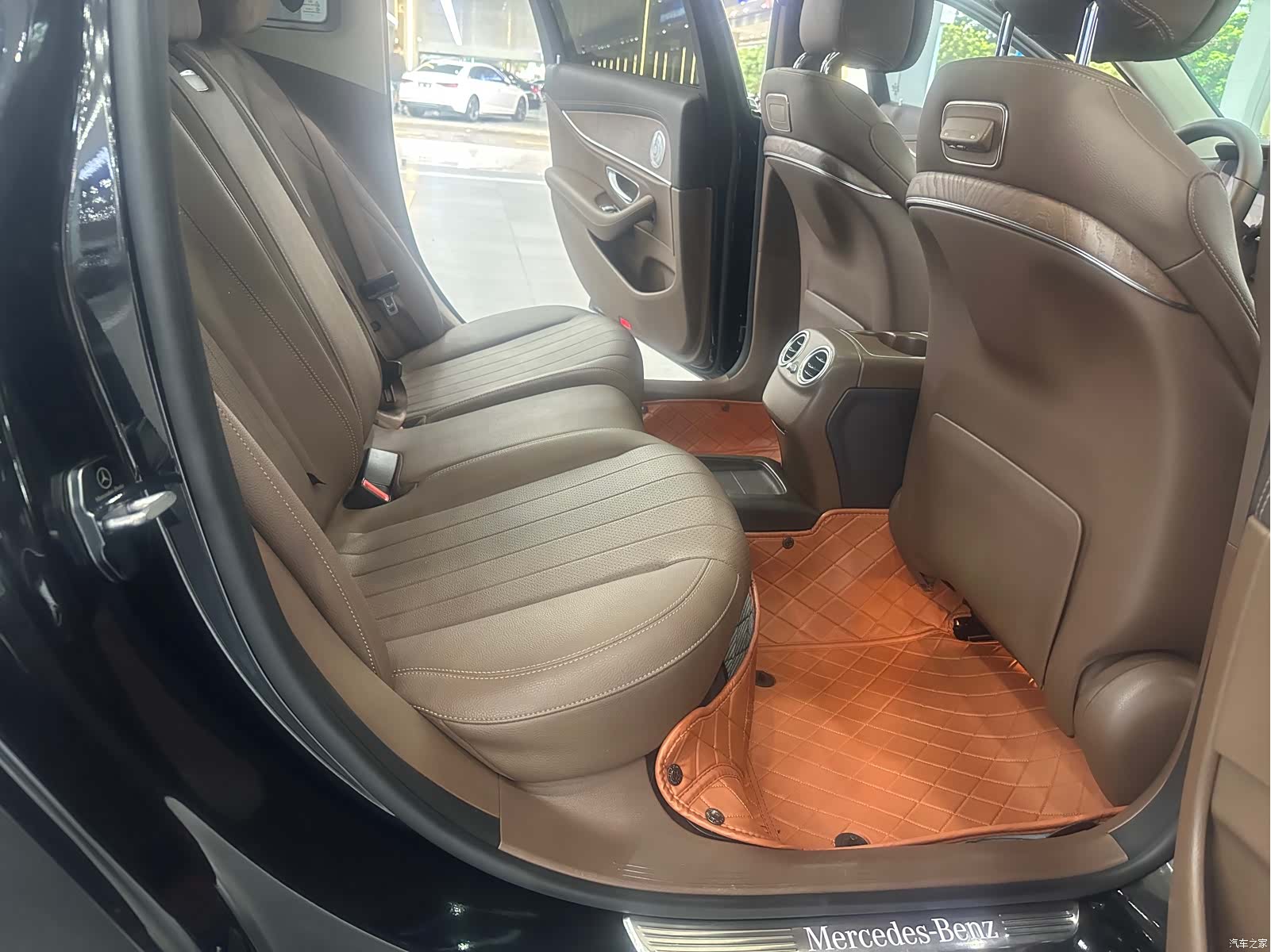 Mercedes-Benz E-Class, 2020 15