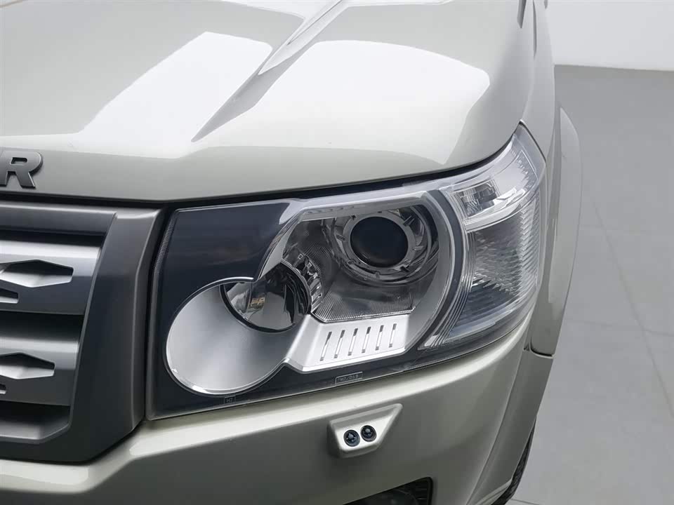 Land Rover Freelander 2