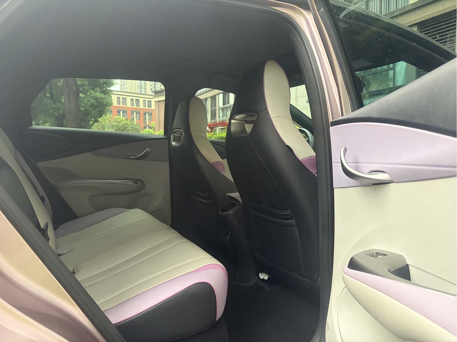 BYD Dolphin, 2021 10