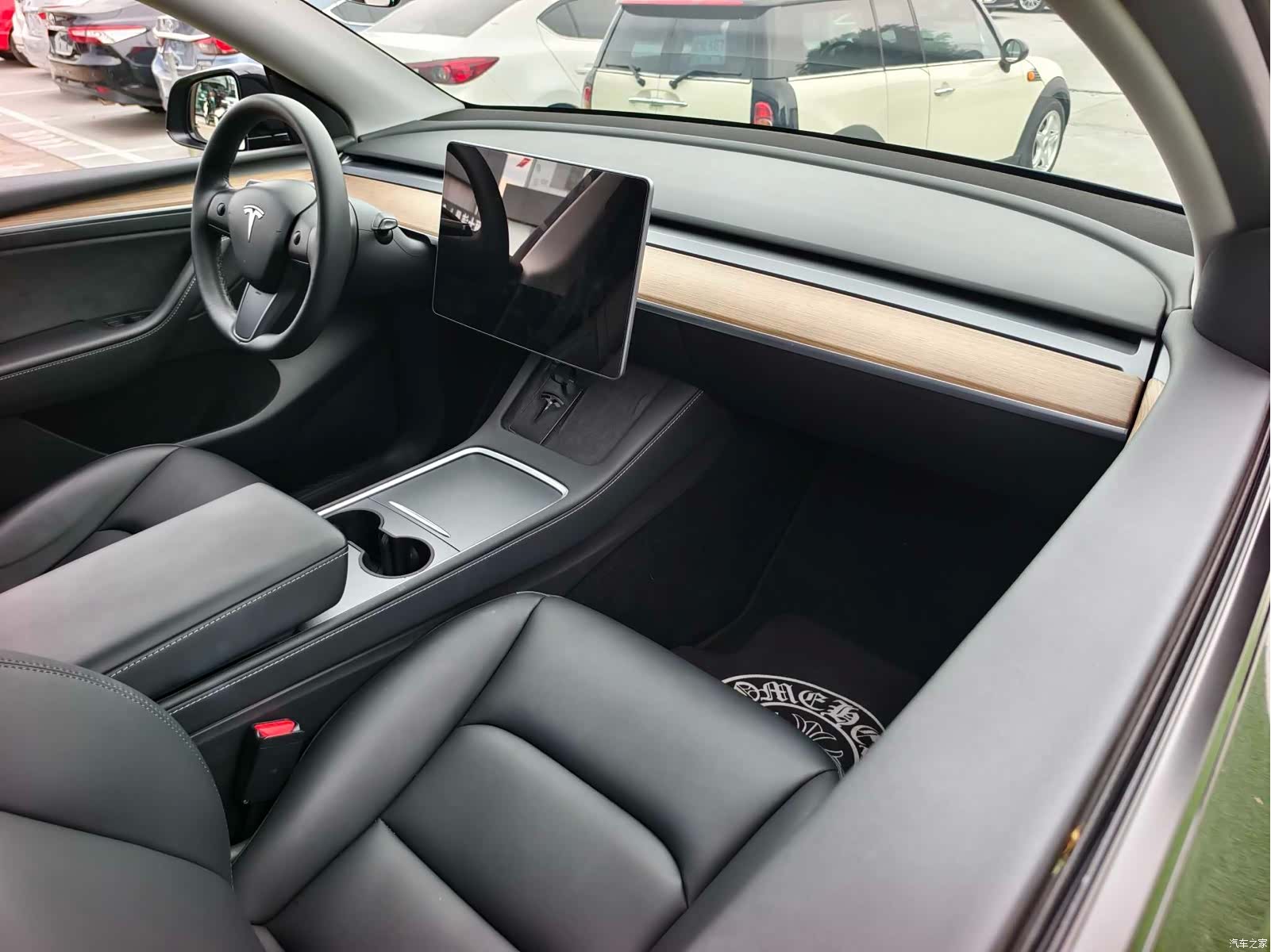 Tesla Model Y, 2021 16