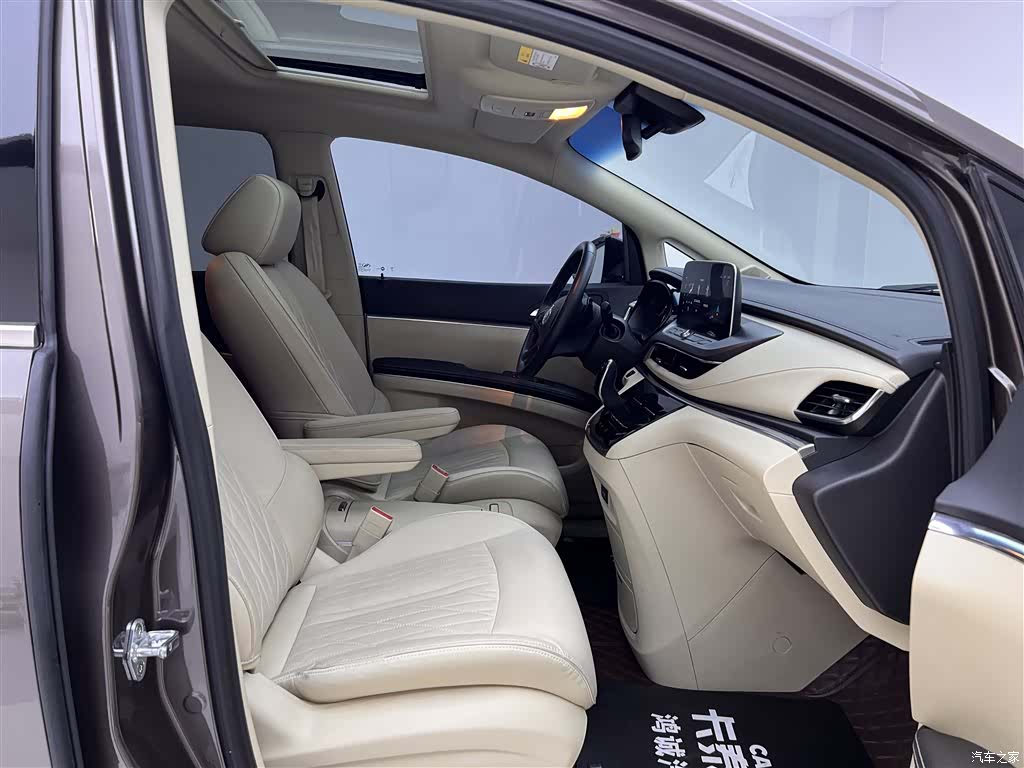Buick GL8, 2025 19