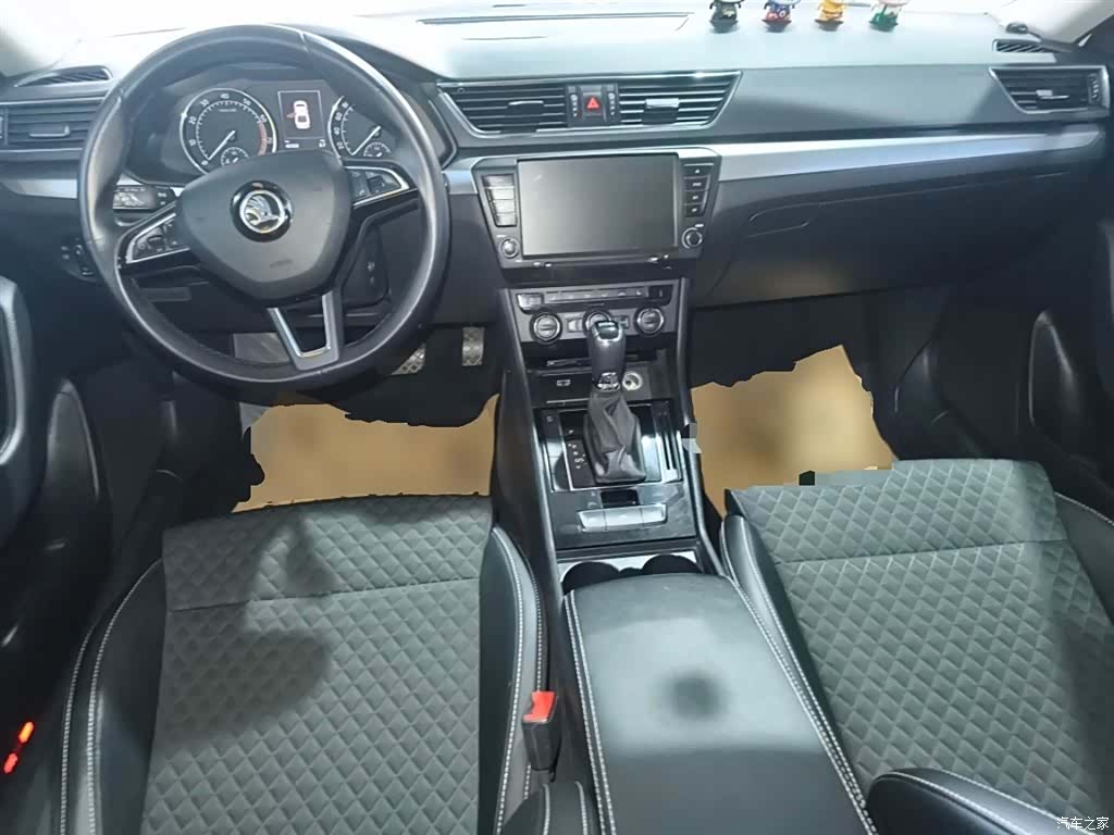 Skoda Superb, 2017 6
