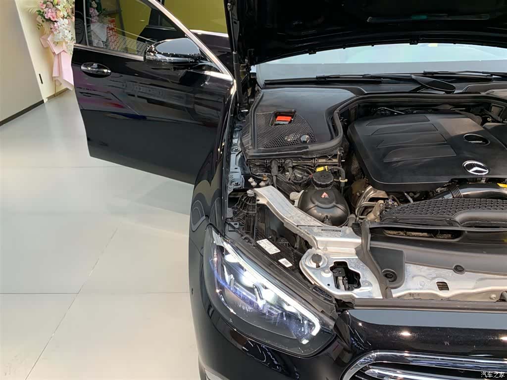 Mercedes-Benz E-Class, 2024 19