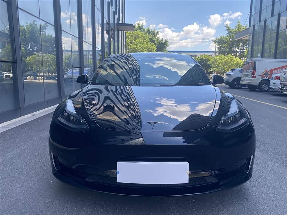 Tesla Model 3 Tesla Model 3