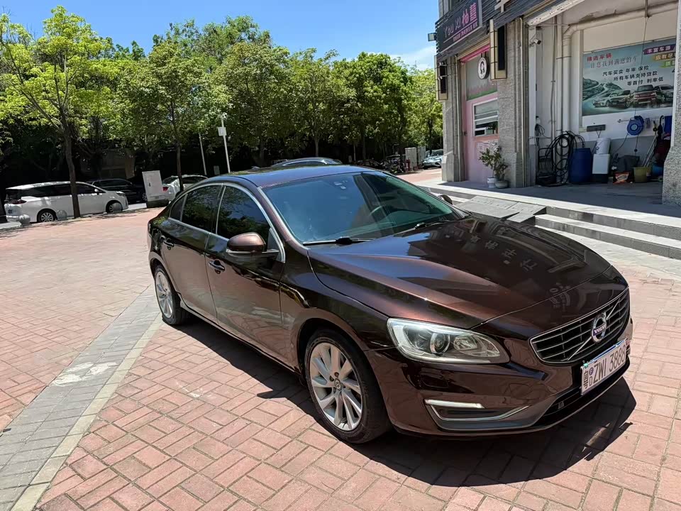Volvo S60