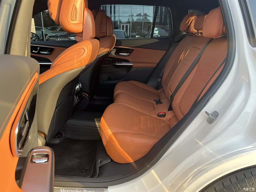 Mercedes-Benz GLC, 2024 11
