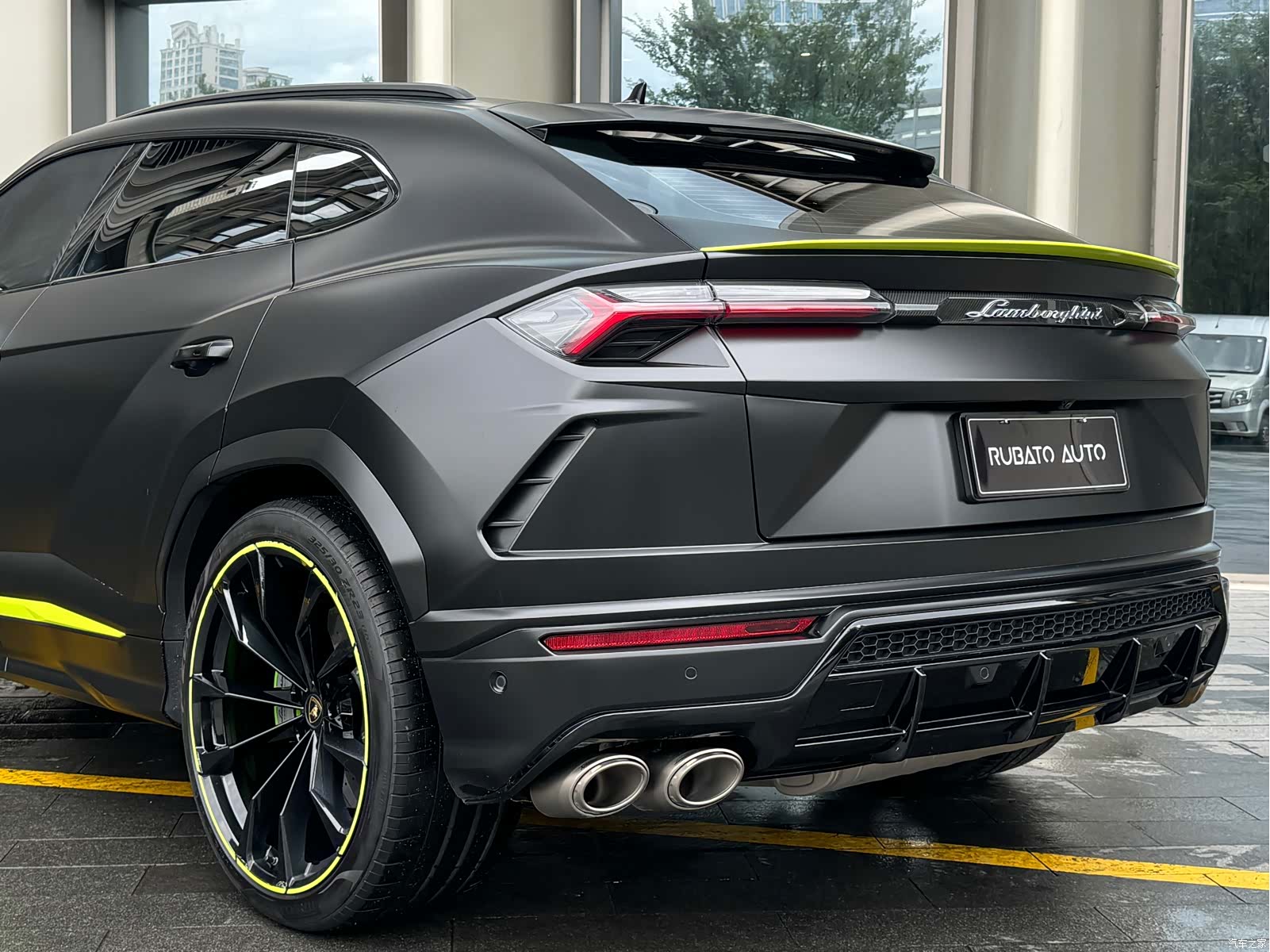 Lamborghini Urus, 2022 7