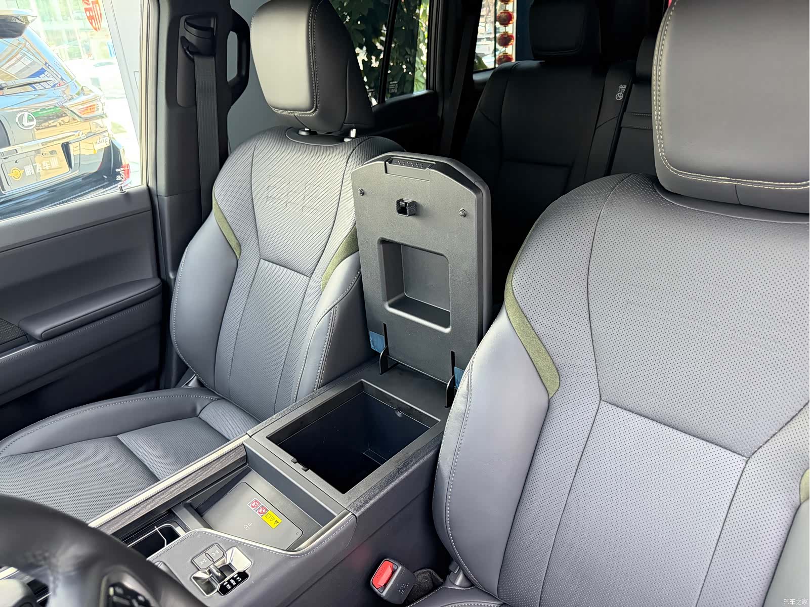 Lexus GX, 2025 14
