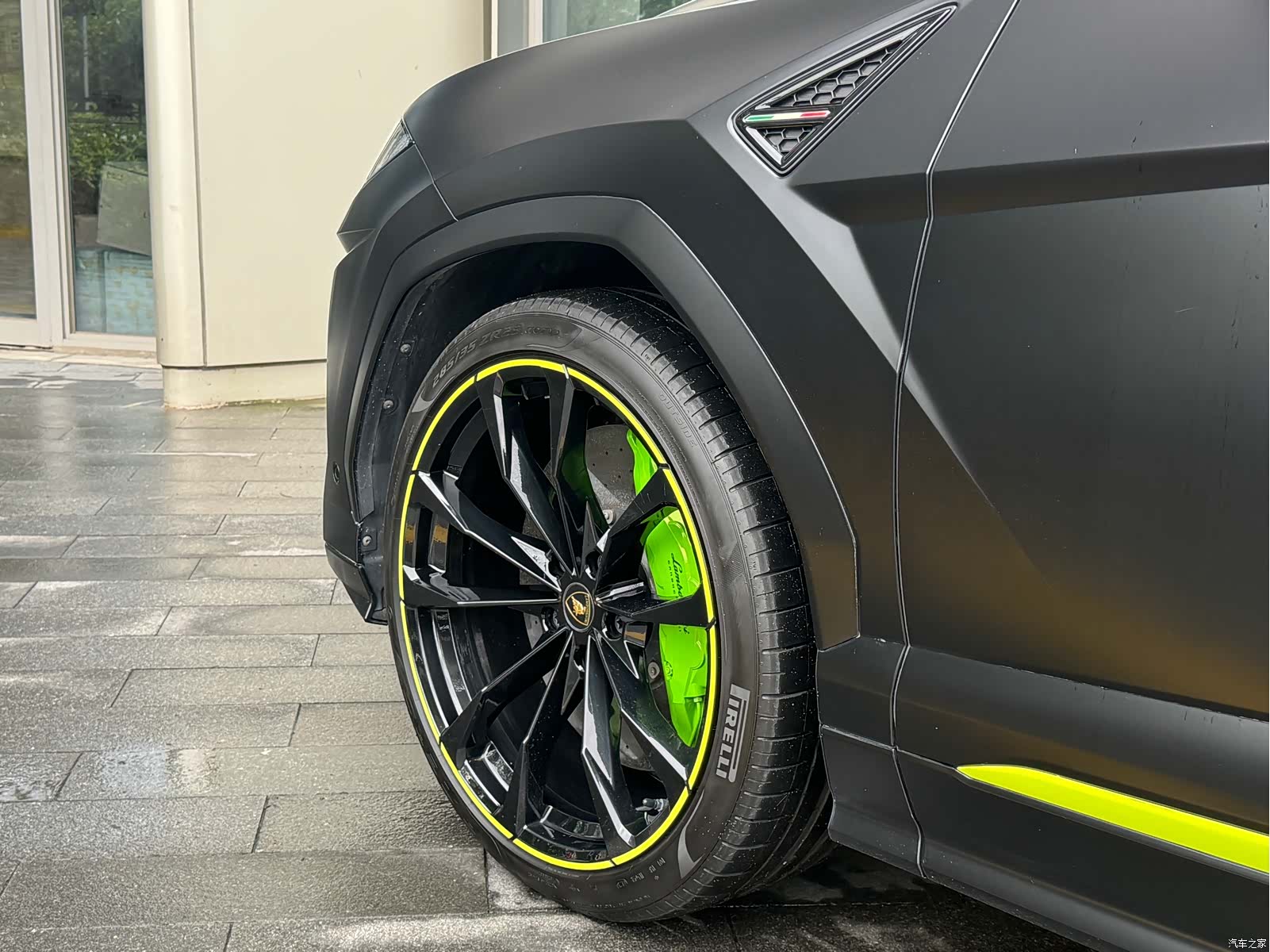 Lamborghini Urus, 2022 8