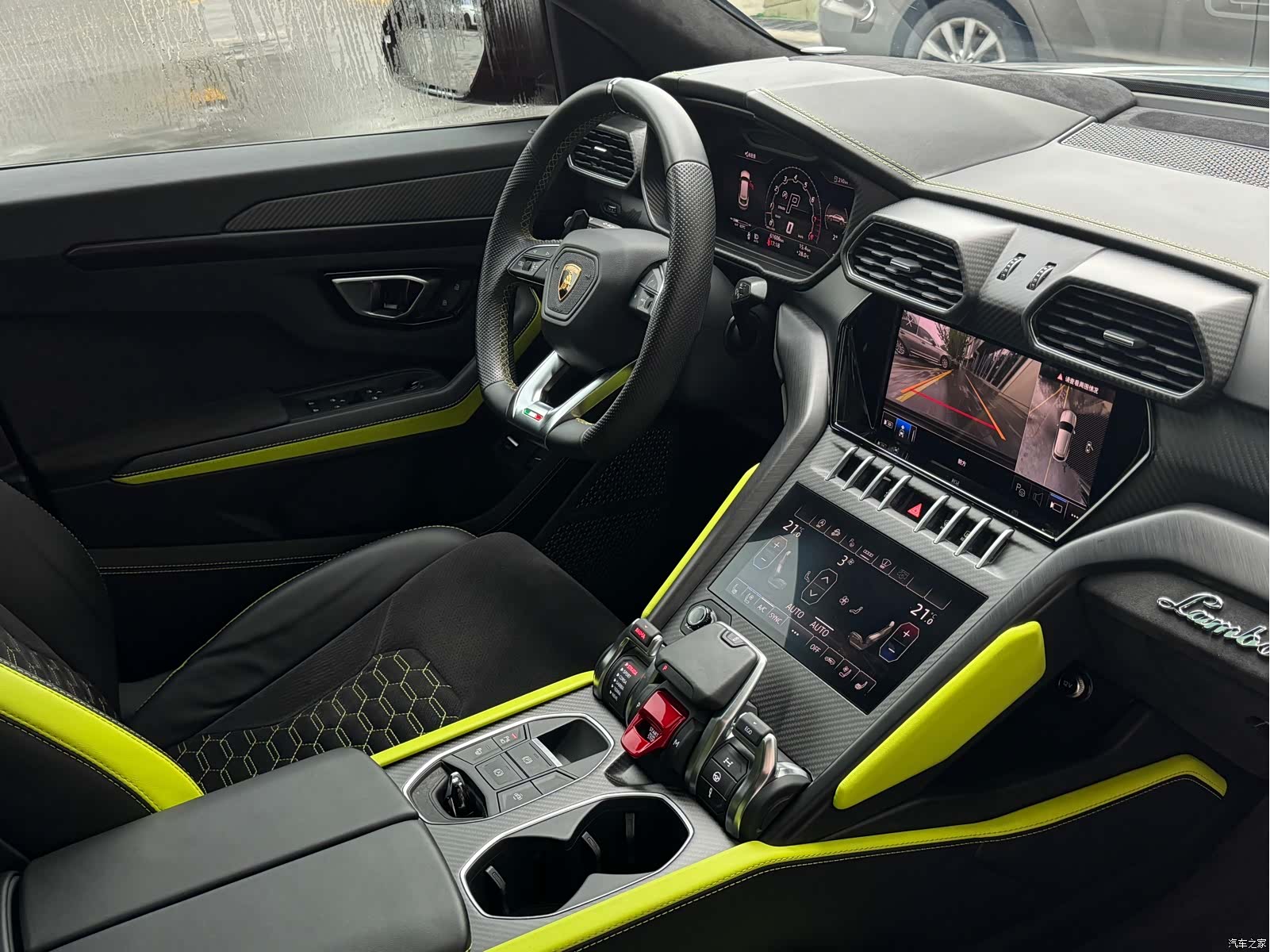 Lamborghini Urus, 2022 22