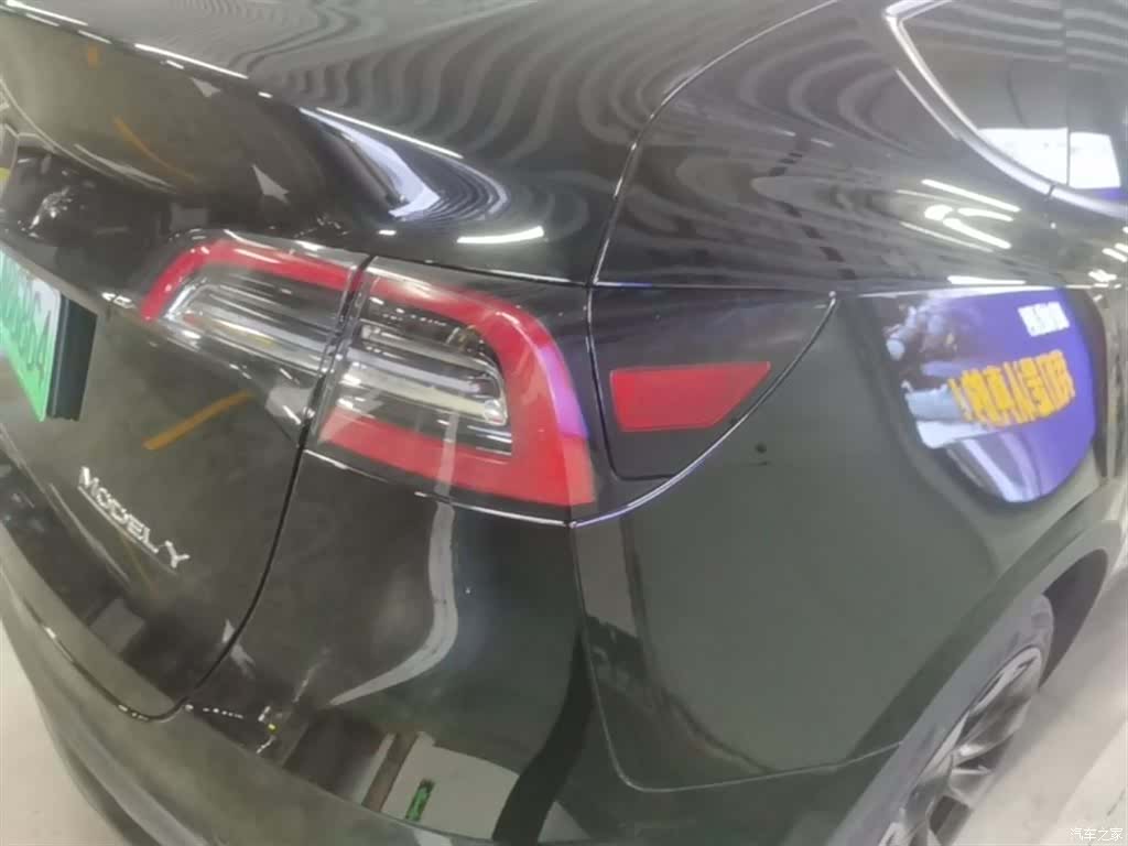 Tesla Model Y, 2023 8