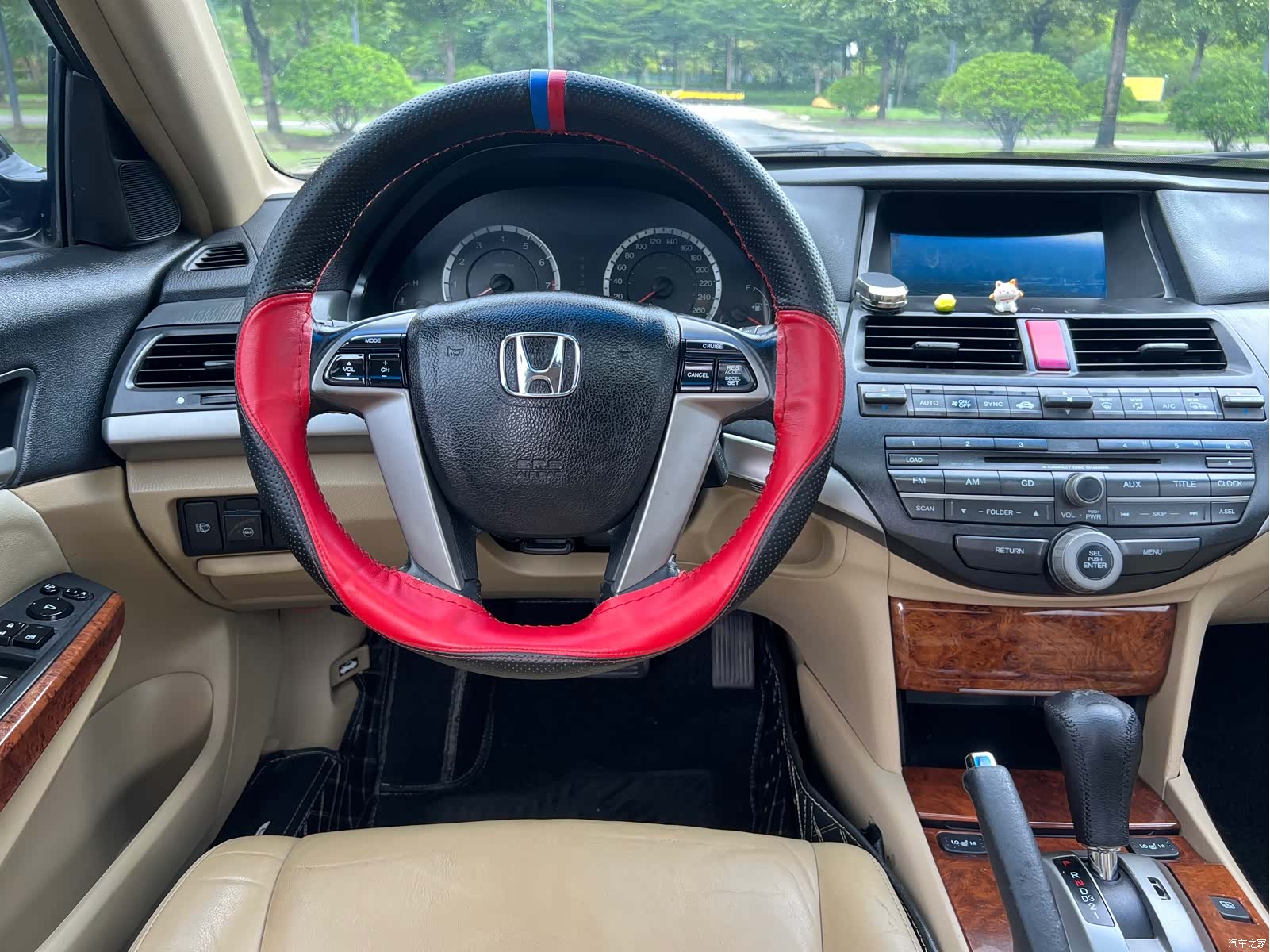 Honda Accord, 2011 13