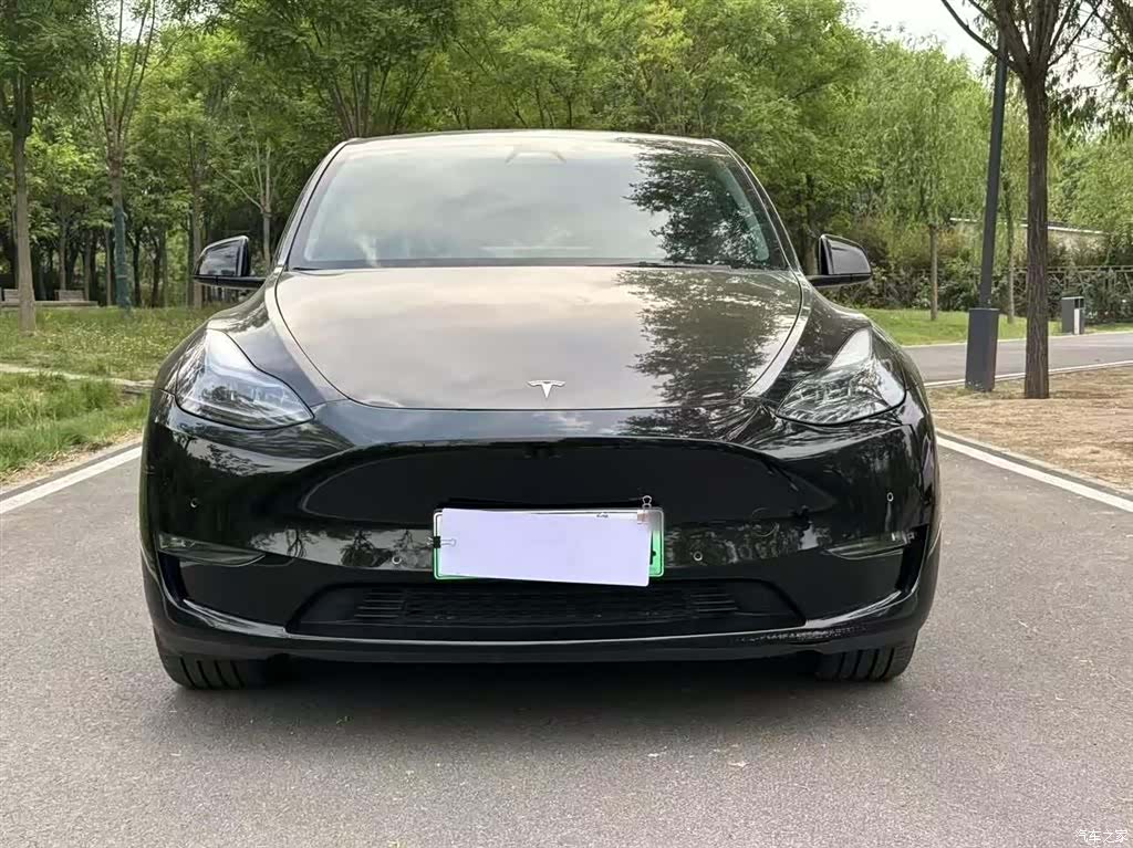 Tesla Model Y, 2023 3