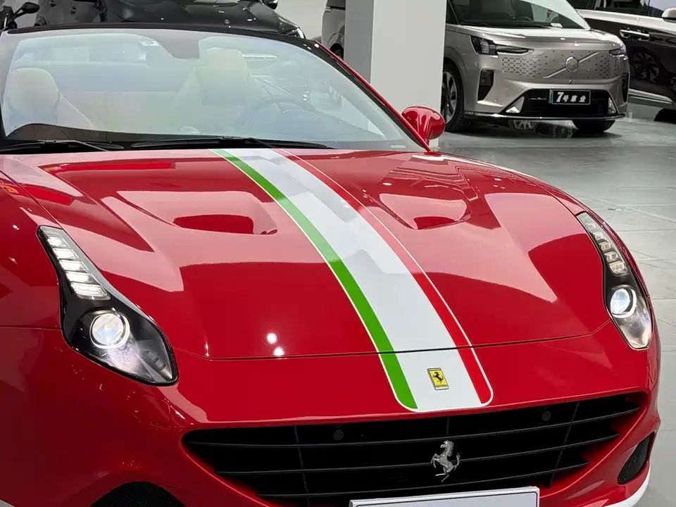 Ferrari California T