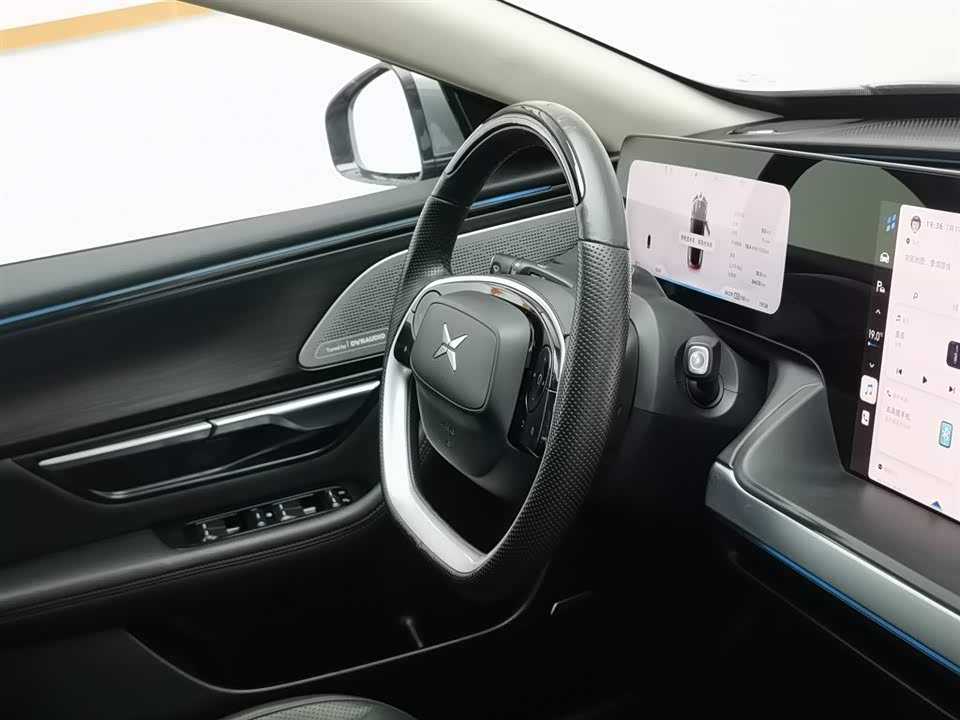 XPENG P7