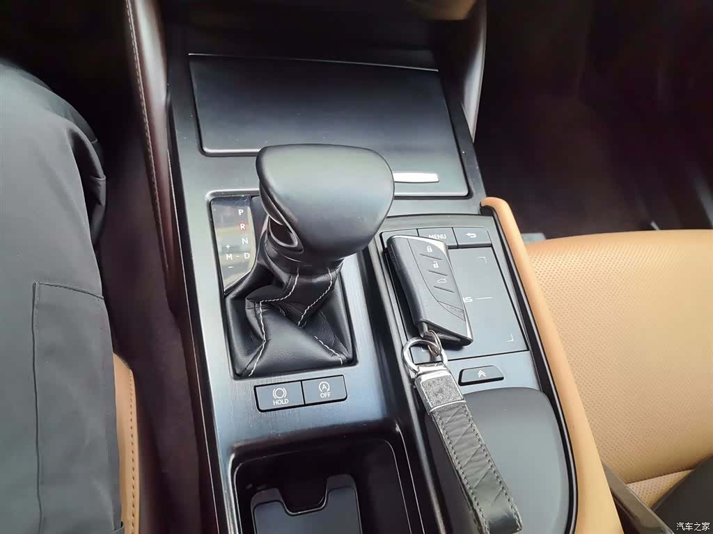 Lexus ES, 2021 7
