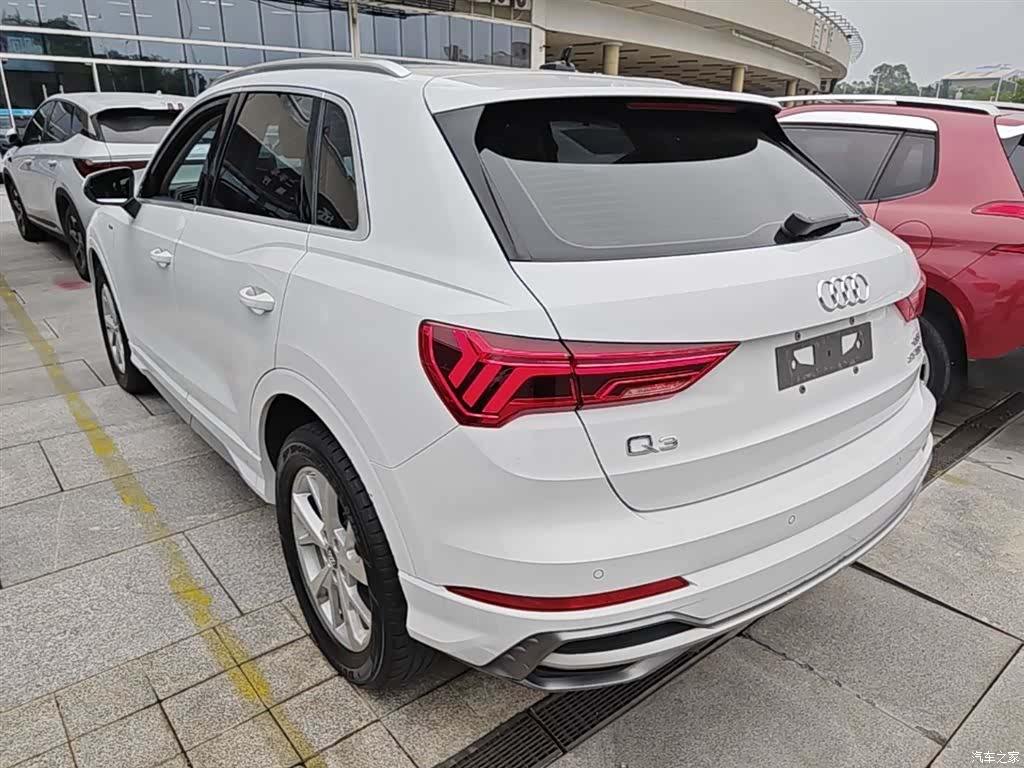 Audi Q3, 2019 все фото