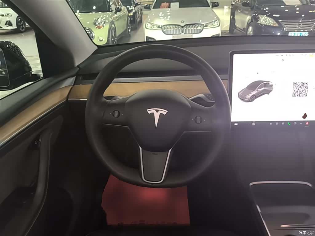 Tesla Model Y, 2022 11