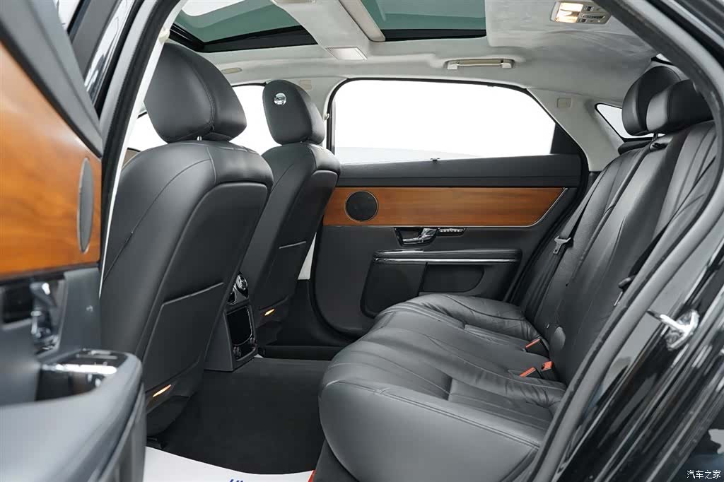 Jaguar XJ, 2013 9
