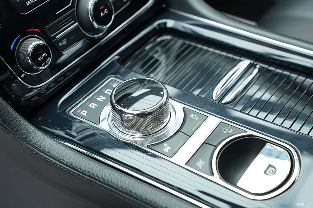 Jaguar XJ, 2013 20