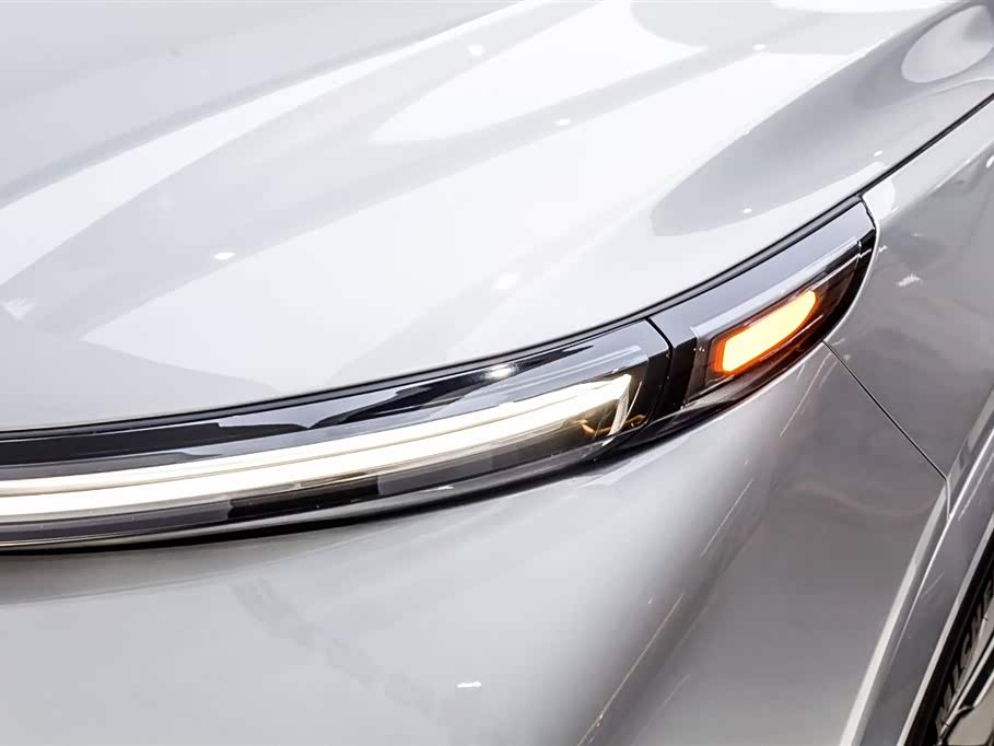 Li Auto Ideal L8