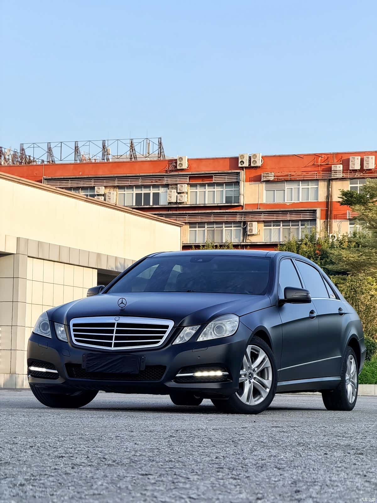 Mercedes-Benz E-Class, 2012 1