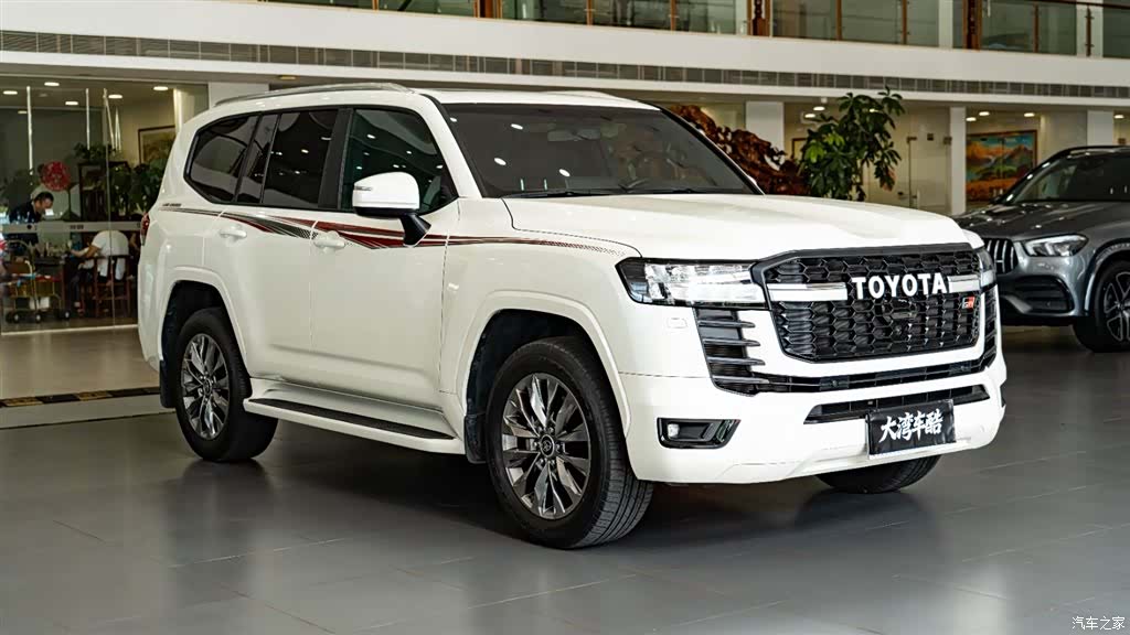 Toyota Land Cruiser, 2024 3